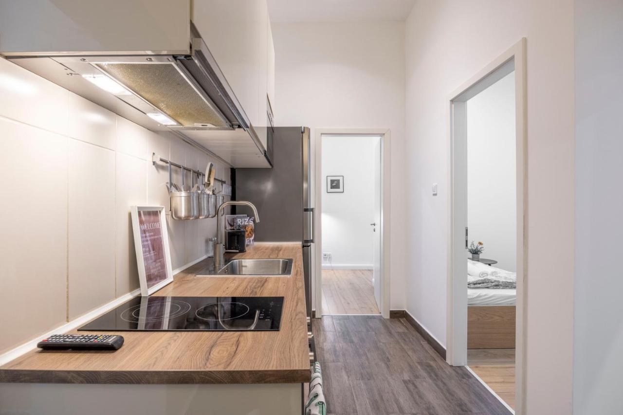 Central Grand Apartment With 5Bedrm 2Bathroom Budapeste Exterior foto