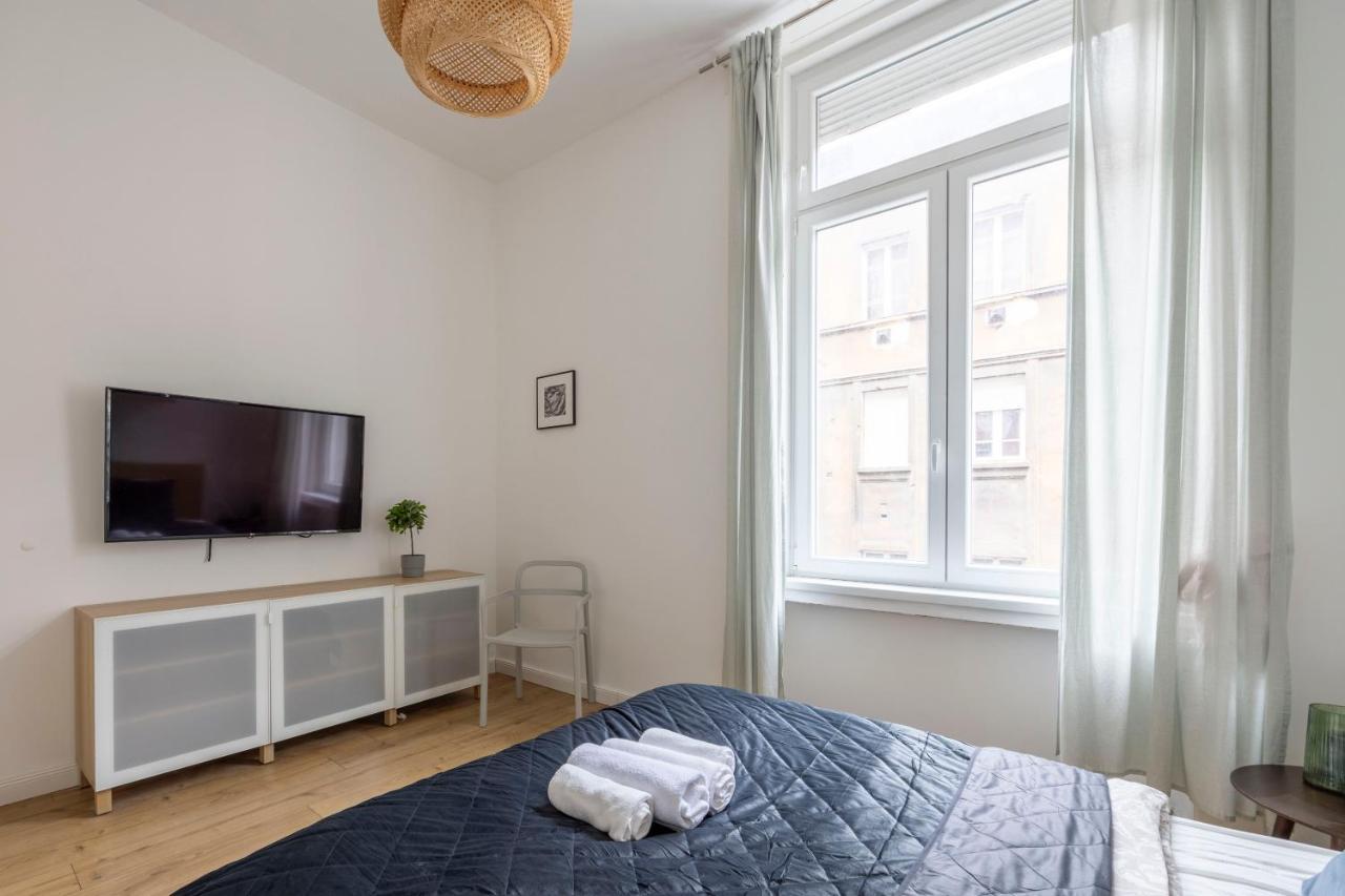Central Grand Apartment With 5Bedrm 2Bathroom Budapeste Exterior foto