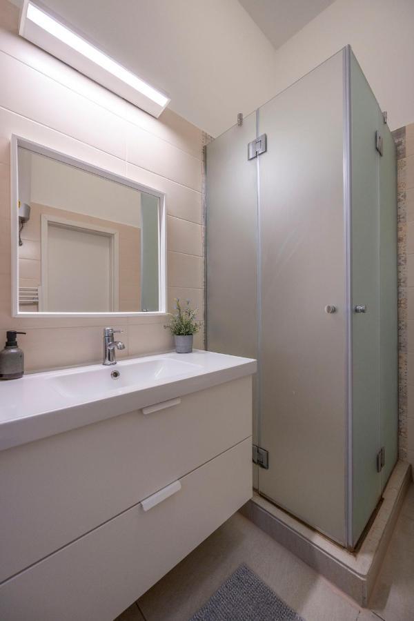 Central Grand Apartment With 5Bedrm 2Bathroom Budapeste Exterior foto